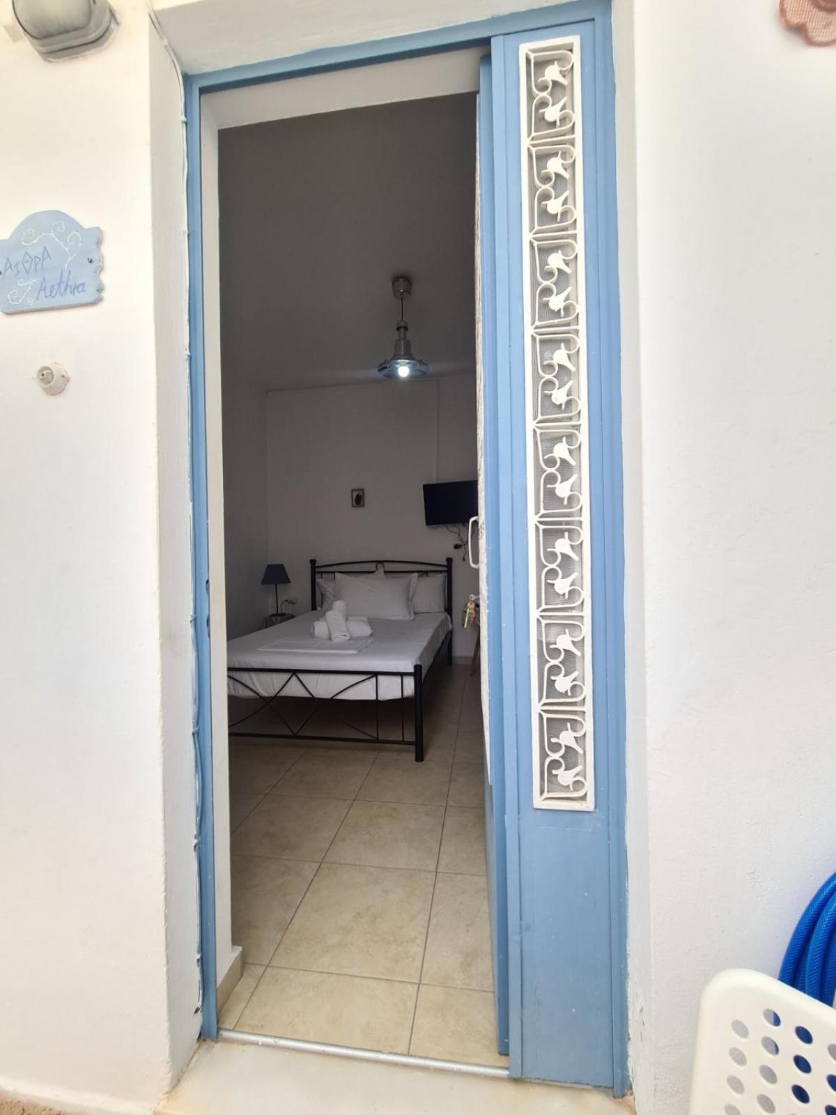Aithra -Cosy Studio In Centre Of Poros Poros Town Eksteriør billede