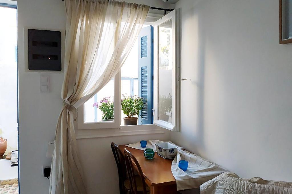 Aithra -Cosy Studio In Centre Of Poros Poros Town Eksteriør billede